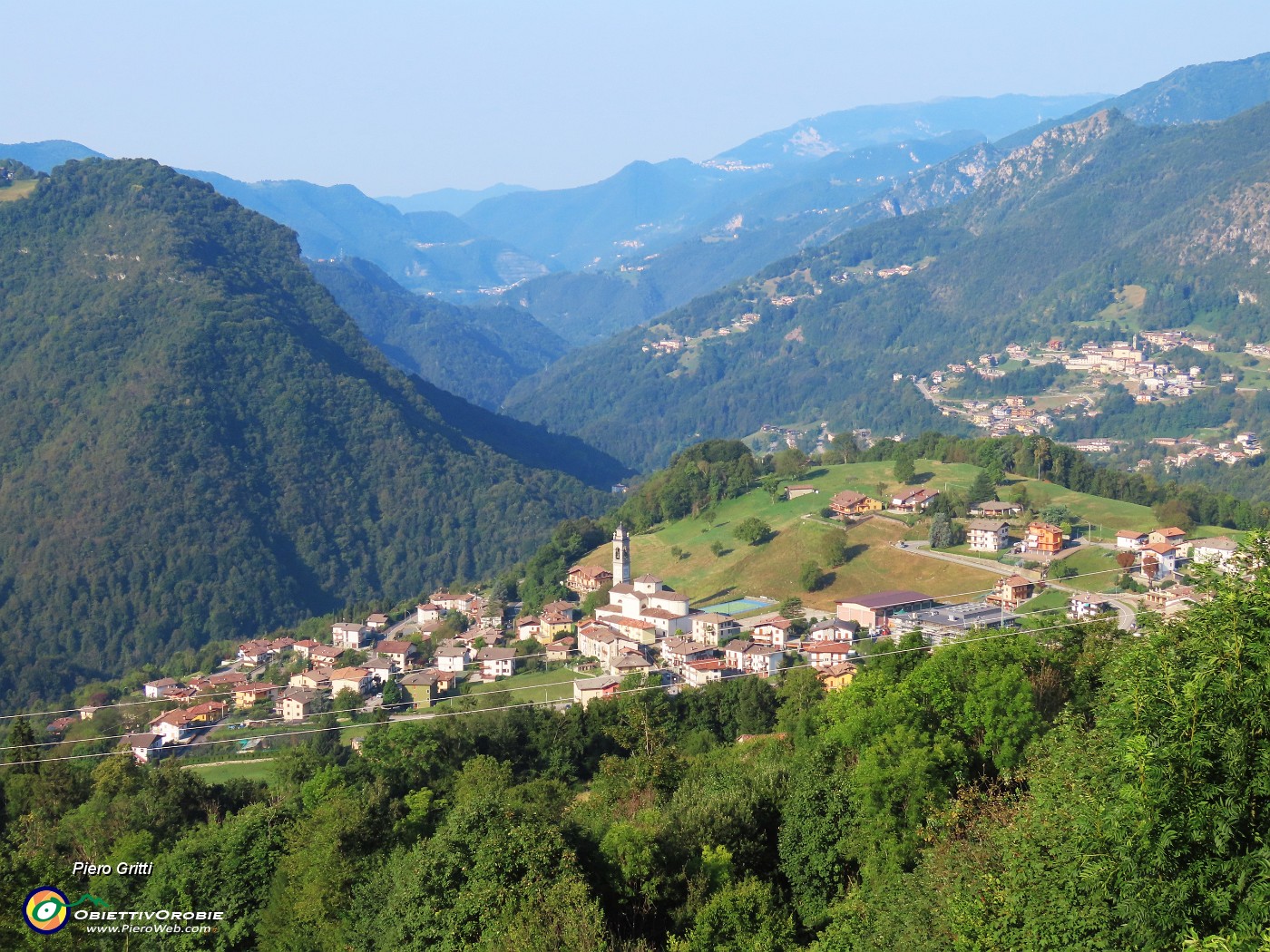 05 Da Costa Serina vista su Ascensione in primo piano e Bracca oltre a dx.JPG